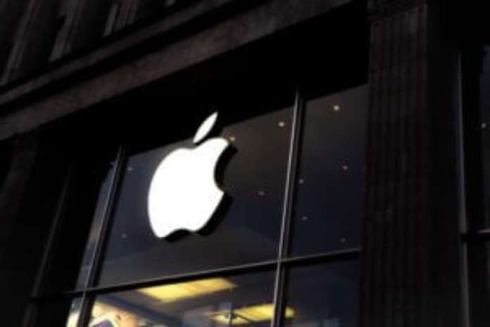 Appl Stock up as Named by Morgan Stanley as Top Bet Despite Growing Consumer Risk Concerns